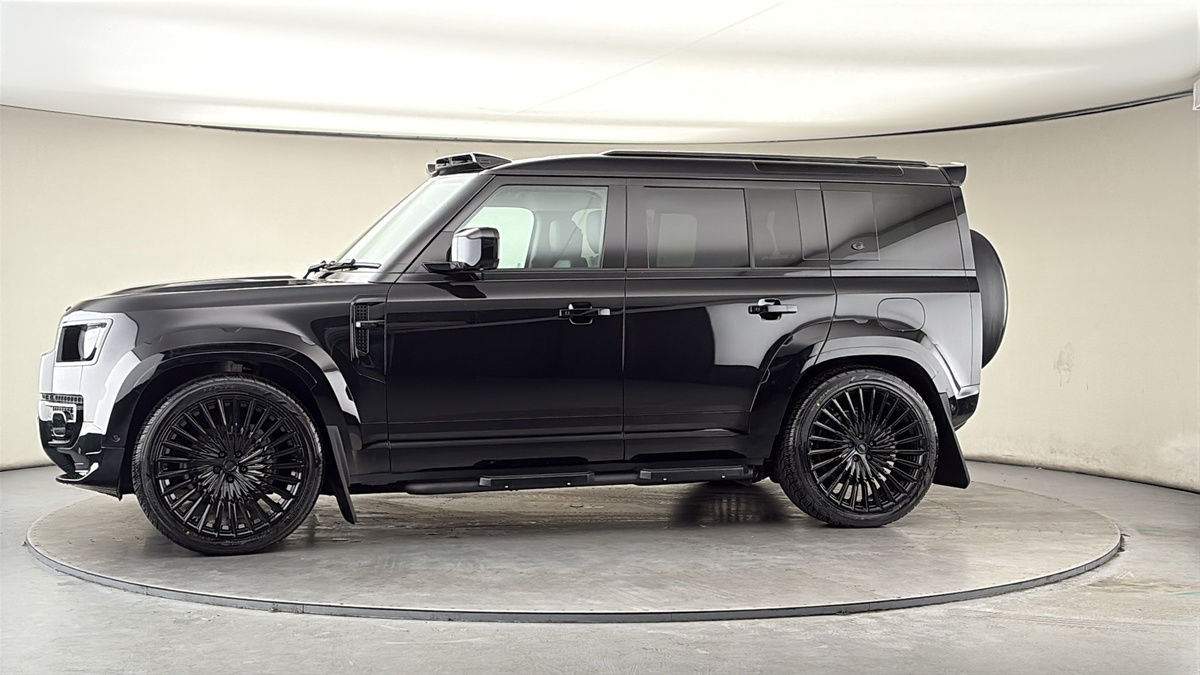 More views of Land Rover Defender 110