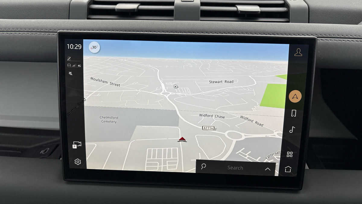 Land Rover Defender 110 Urban Image 40