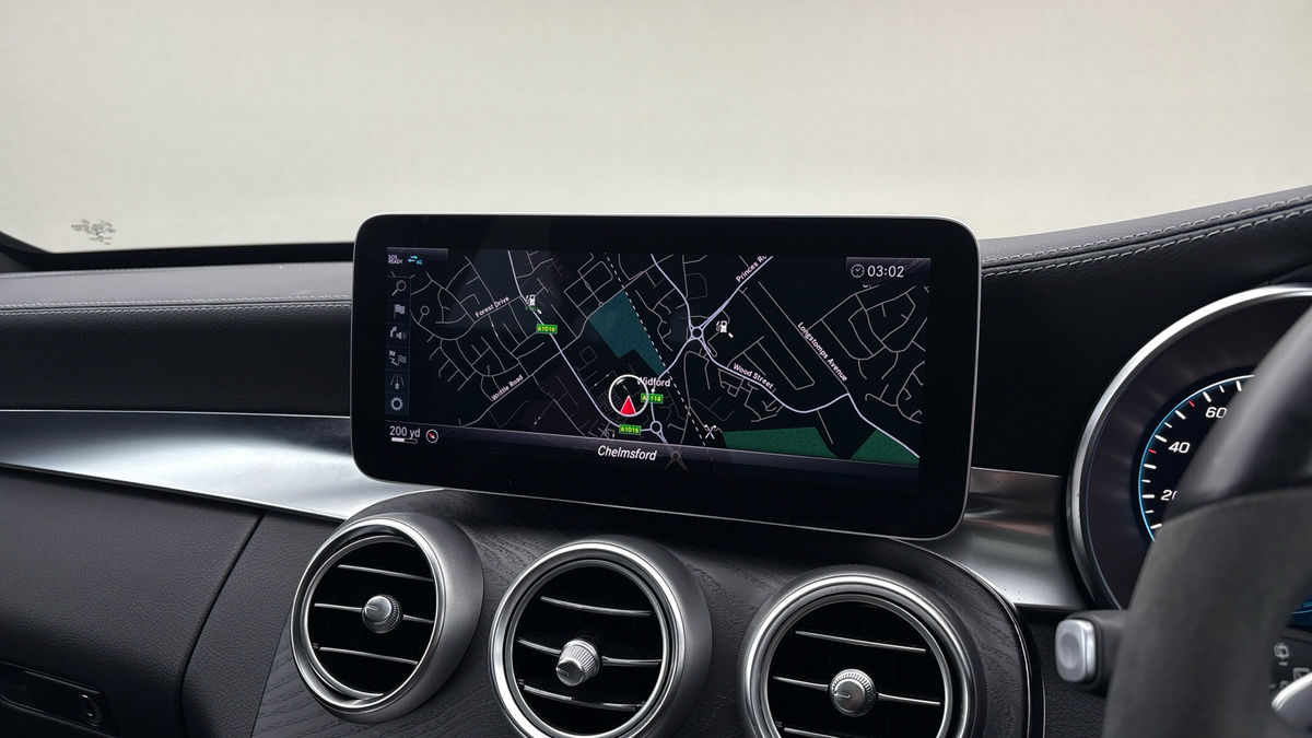 Mercedes-Benz C Class Image 17