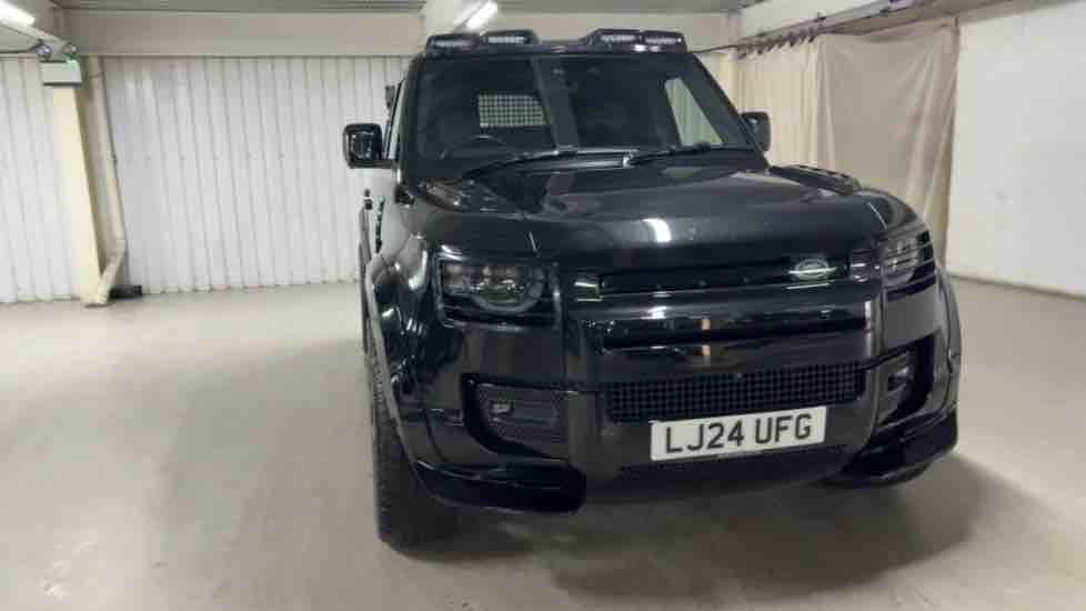 More views of Land Rover Defender 110