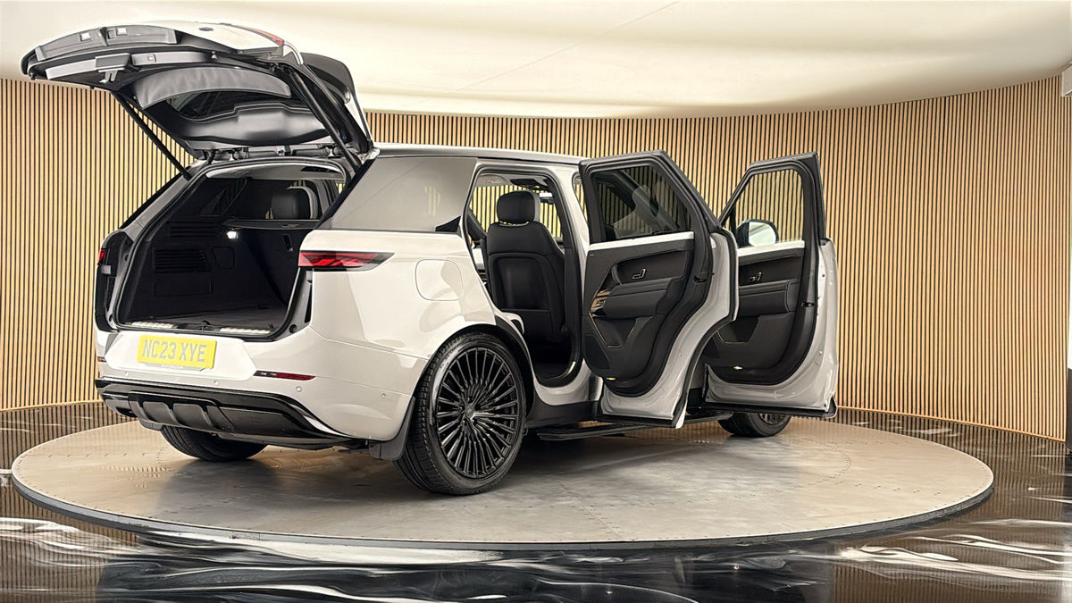 More views of Land Rover Range Rover Sport