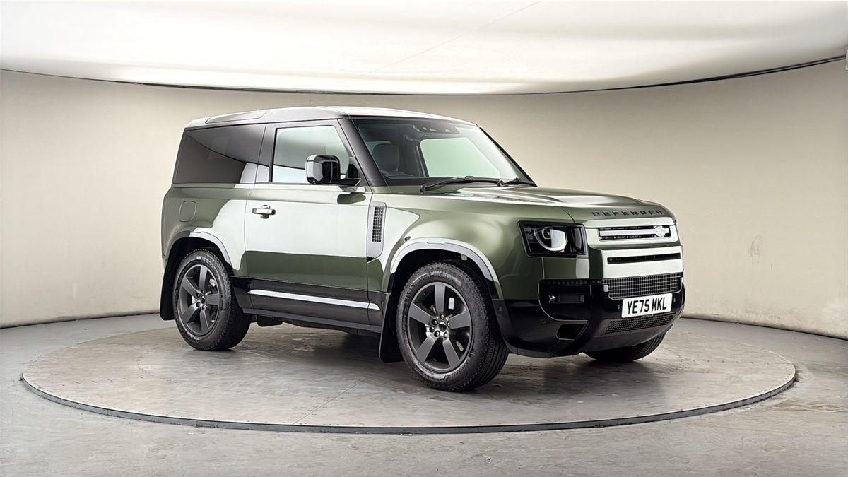 More views of Land Rover Defender 90