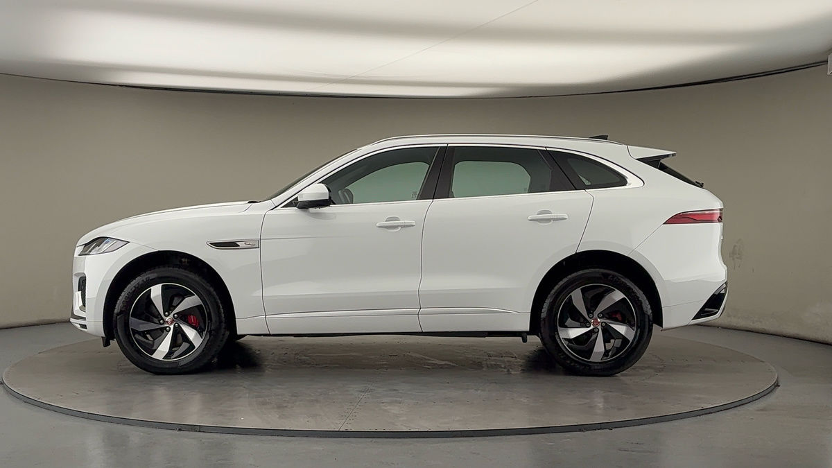 Jaguar F-PACE Image 15