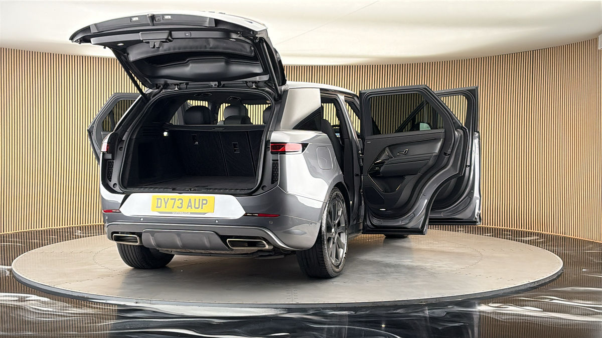 More views of Land Rover Range Rover Sport