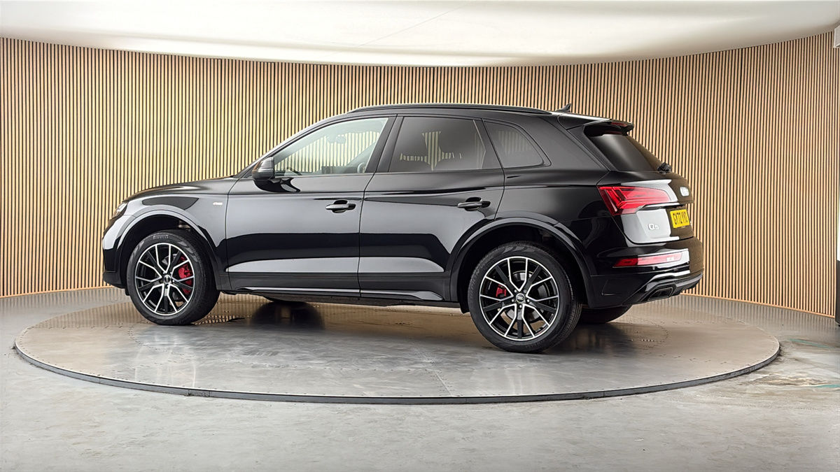 More views of Audi Q5