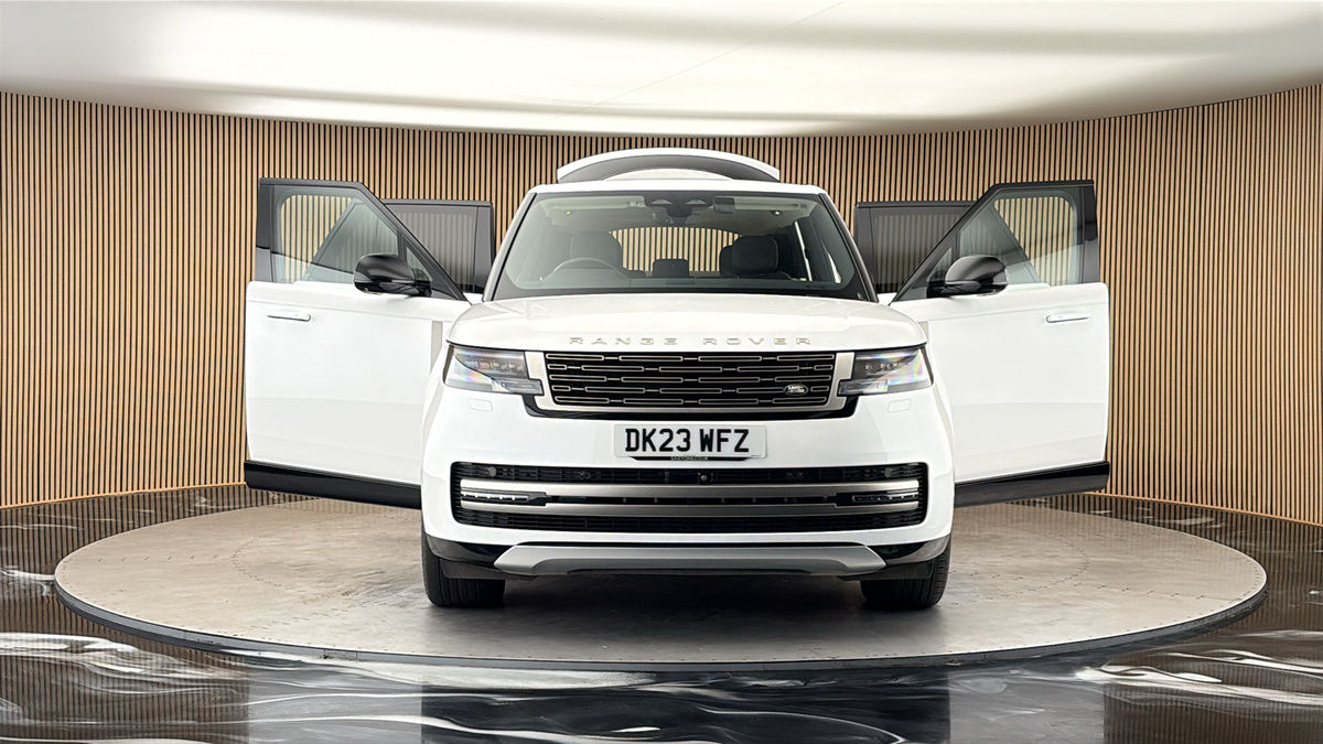 More views of Land Rover Range Rover