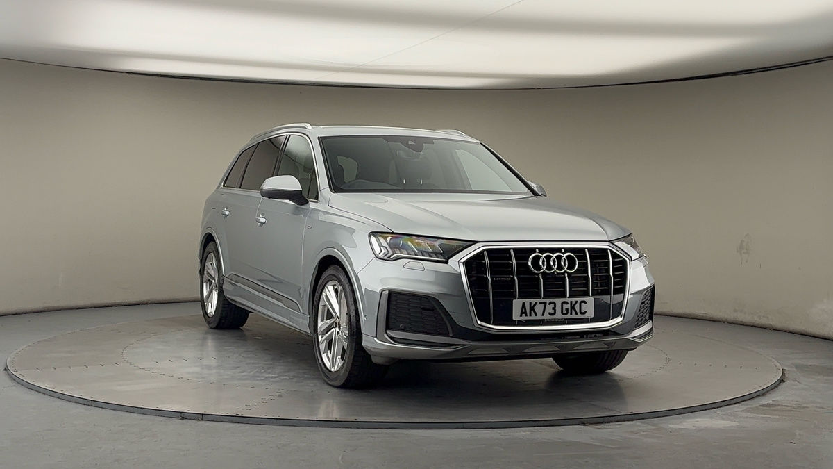 More views of Audi Q7
