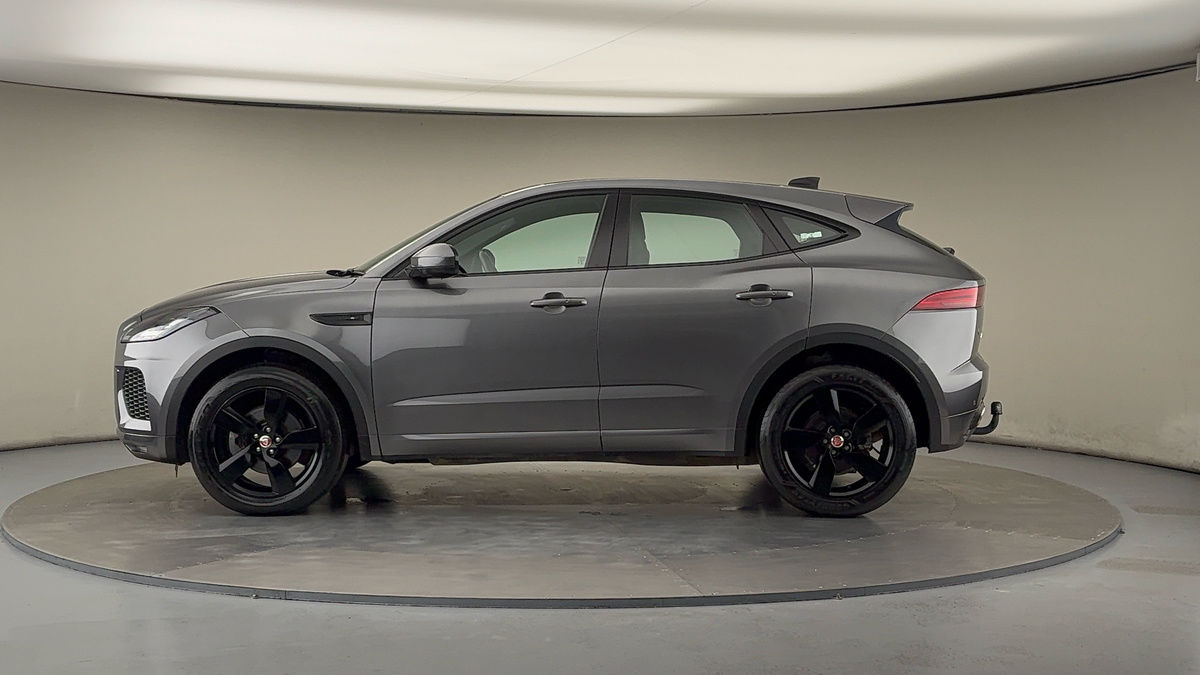 Jaguar E-PACE Image 15