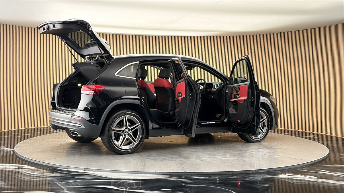 More views of Mercedes-Benz GLA