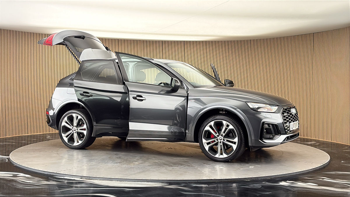 More views of Audi Q5