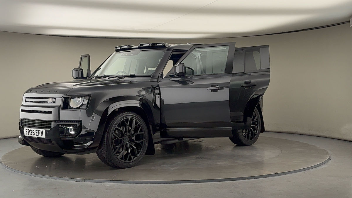 More views of Land Rover Defender 110