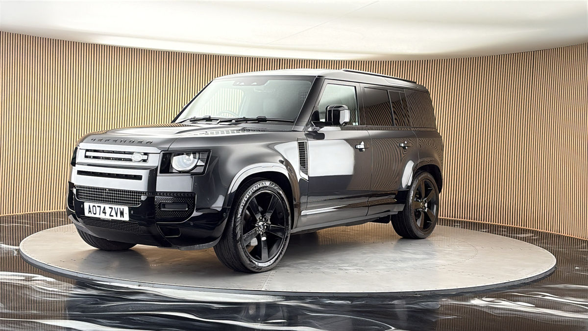 More views of Land Rover Defender 110