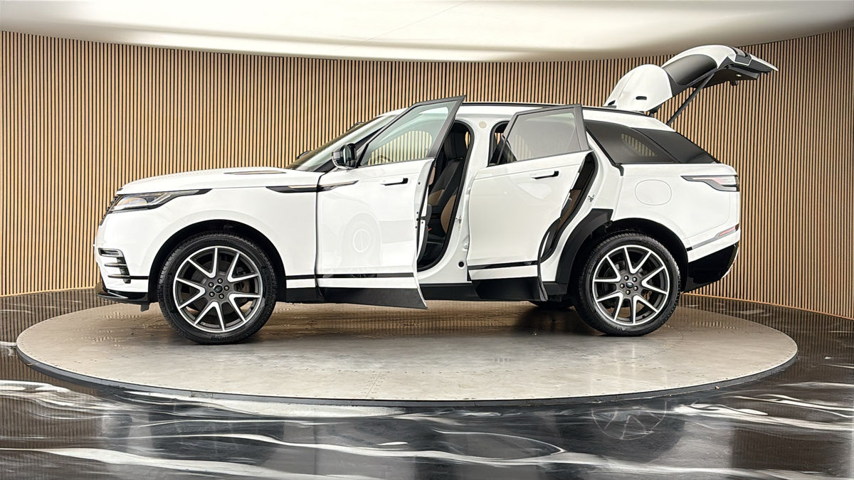 More views of Land Rover Range Rover Velar