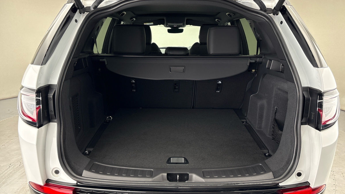 Land Rover Discovery Sport Image 11