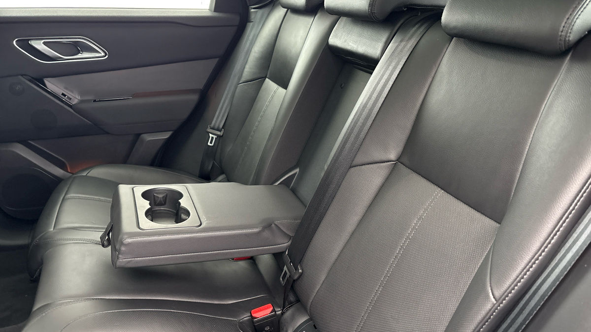 Land Rover Range Rover Velar Image 9