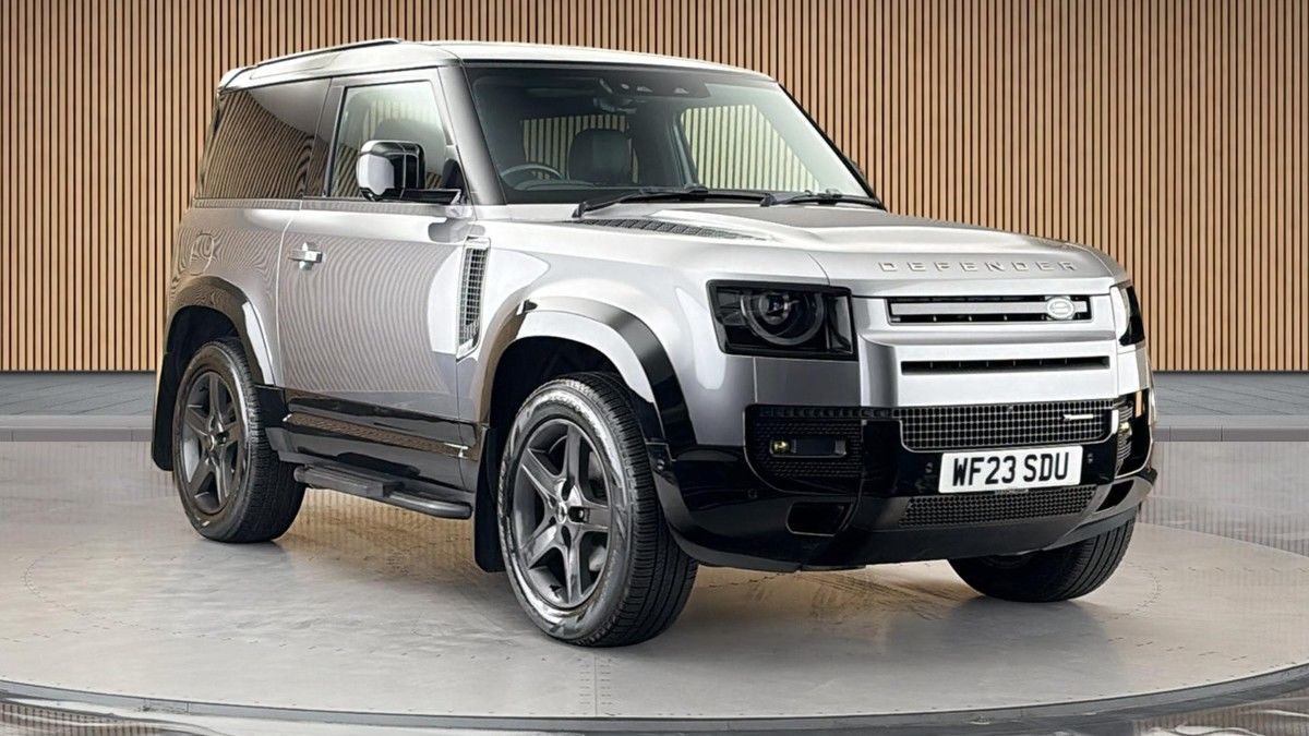 Land Rover Defender 90 Sticky Header Image