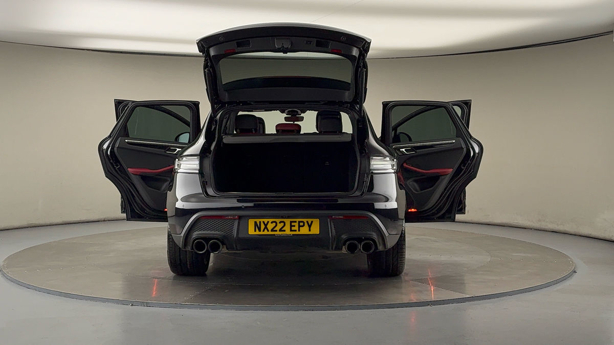 More views of Porsche Macan
