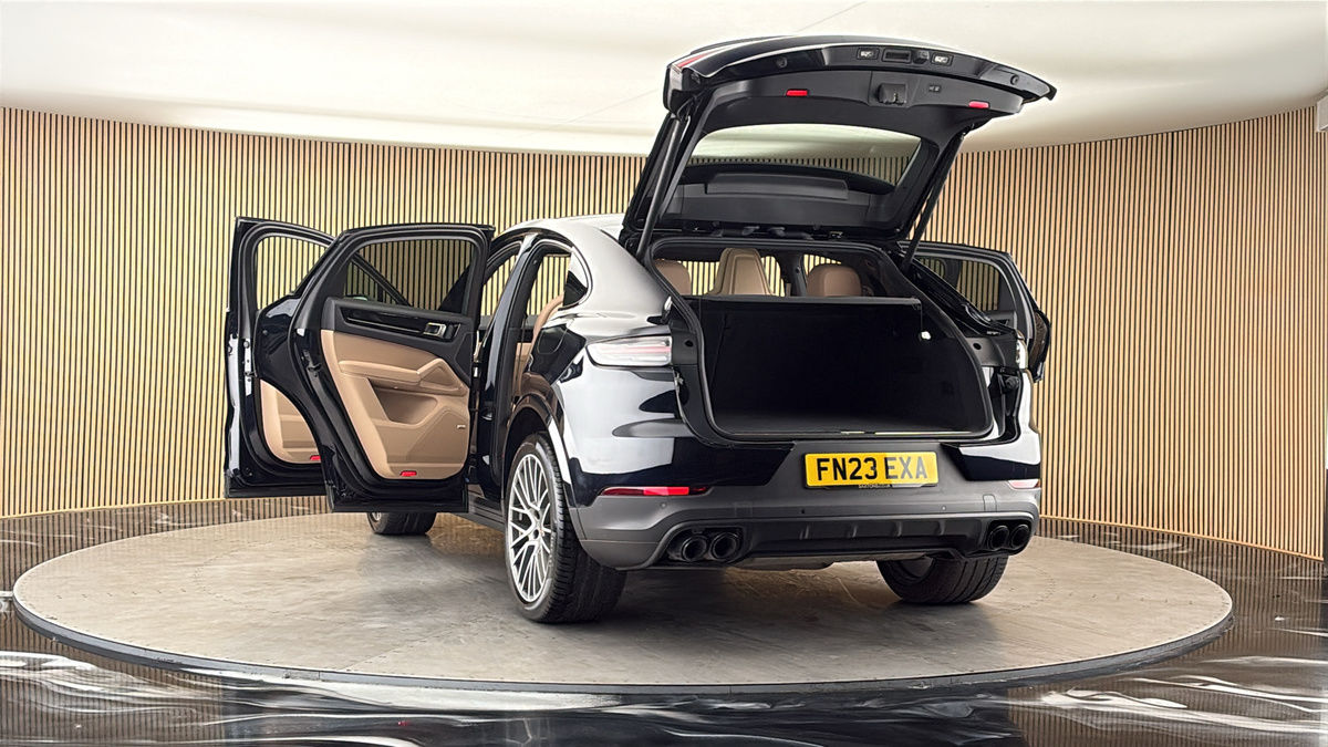 More views of Porsche Cayenne