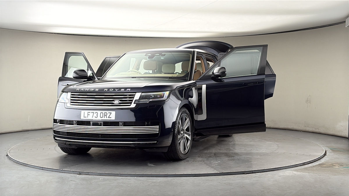 More views of Land Rover Range Rover