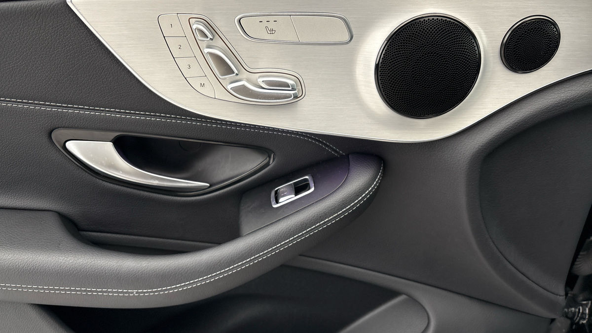 Mercedes-Benz C Class Image 19