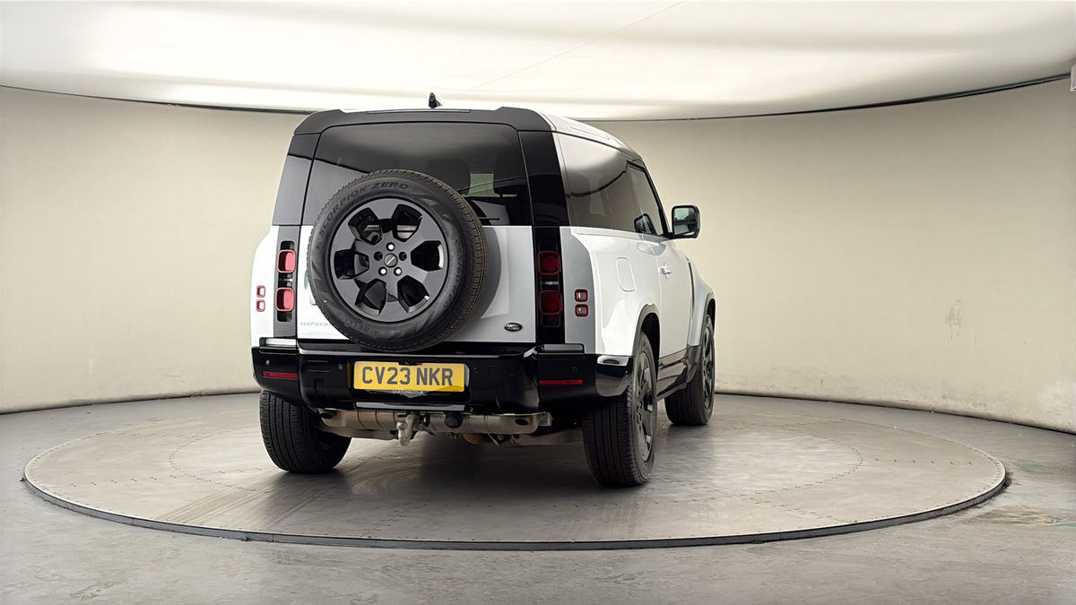 More views of Land Rover Defender 90