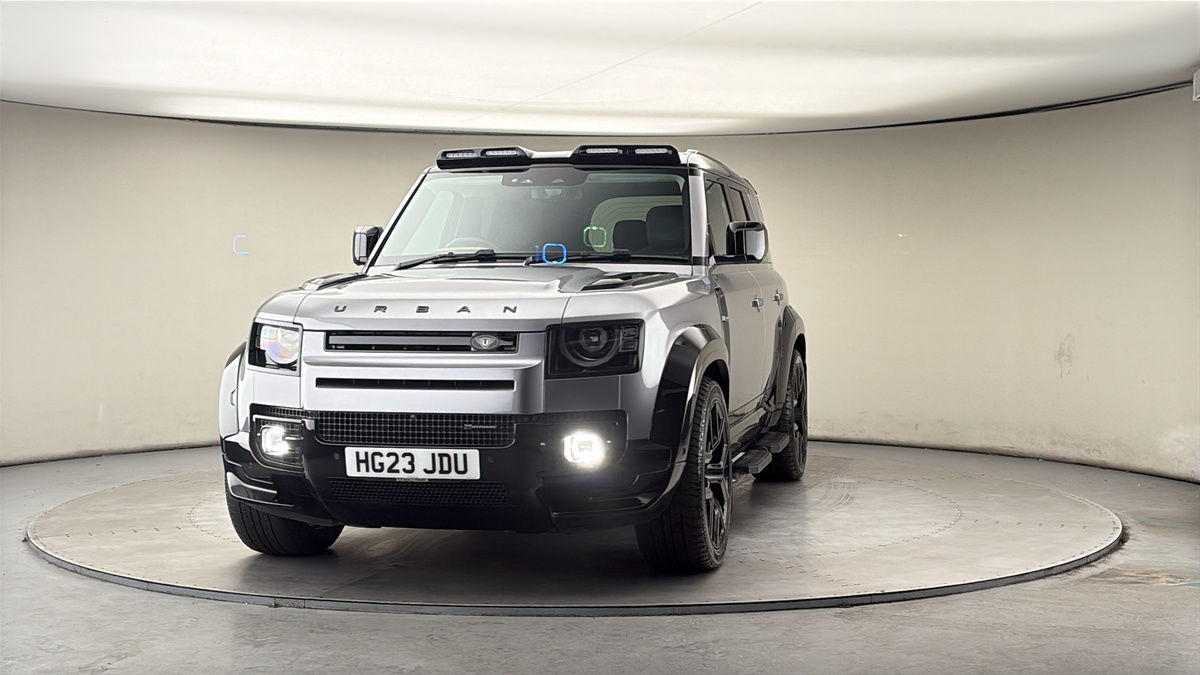 More views of Land Rover Defender 110