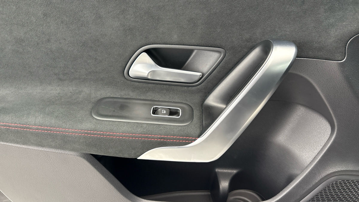 Mercedes-Benz A Class Image 19