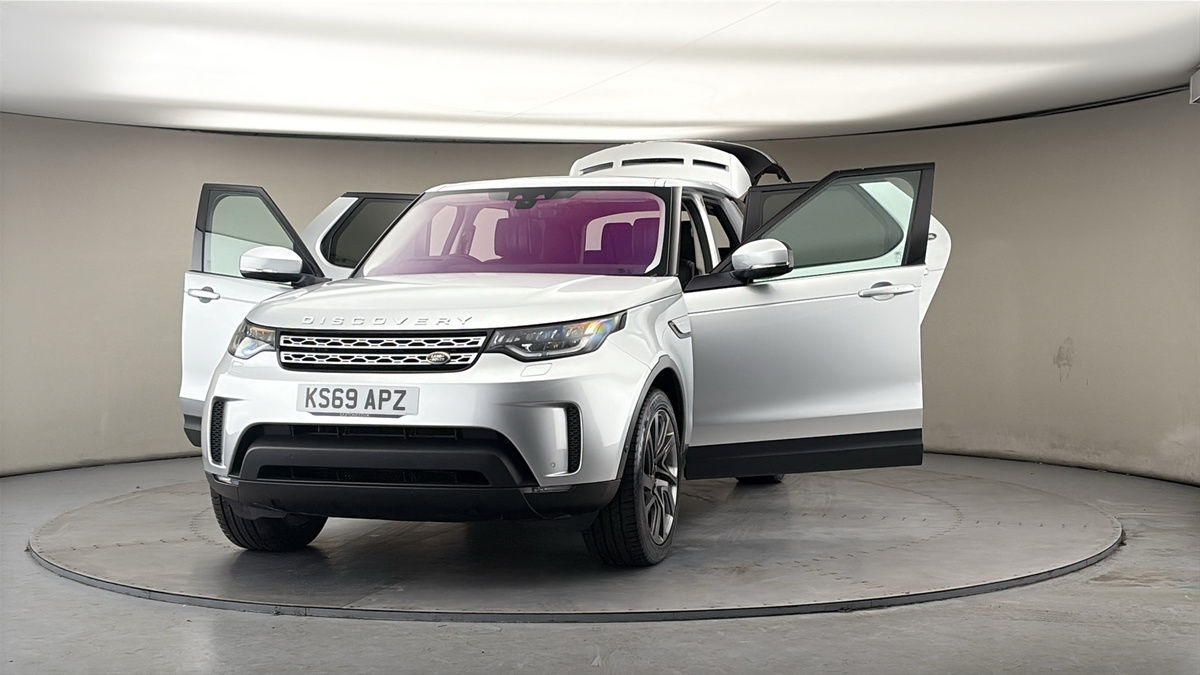More views of Land Rover Discovery