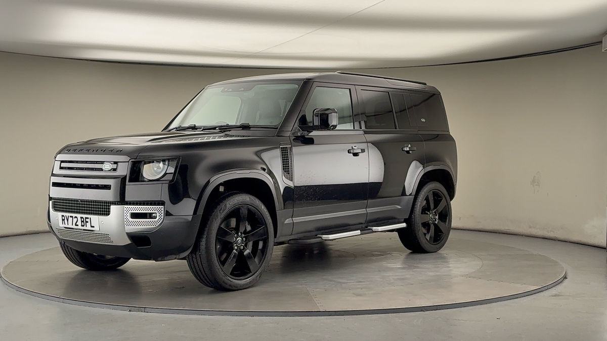 Land Rover Defender 110 Image 20