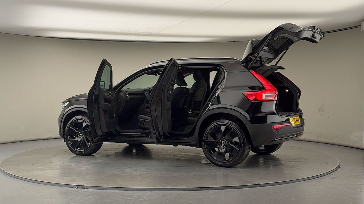 More views of Volvo XC40