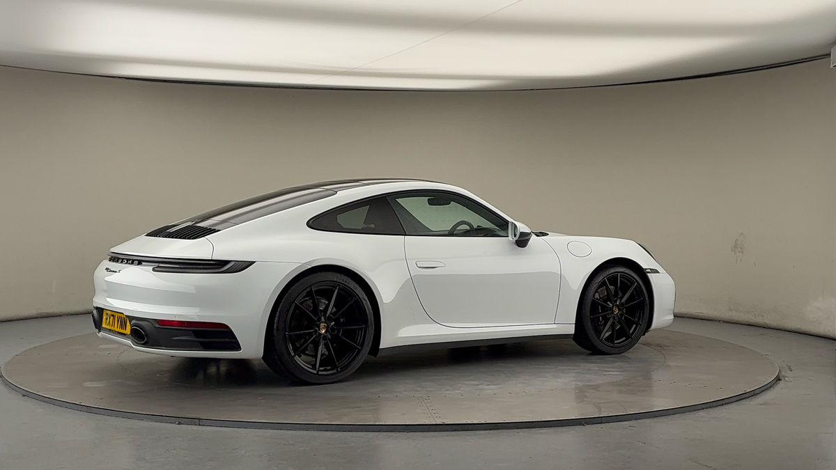 More views of Porsche 911