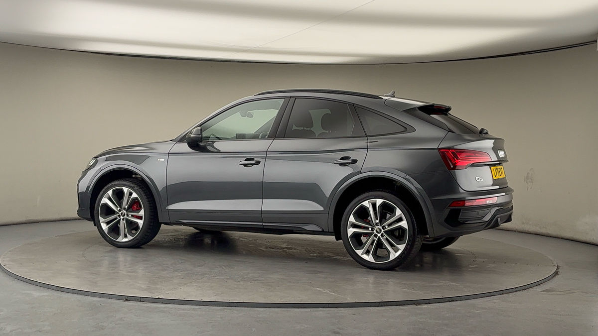 More views of Audi Q5