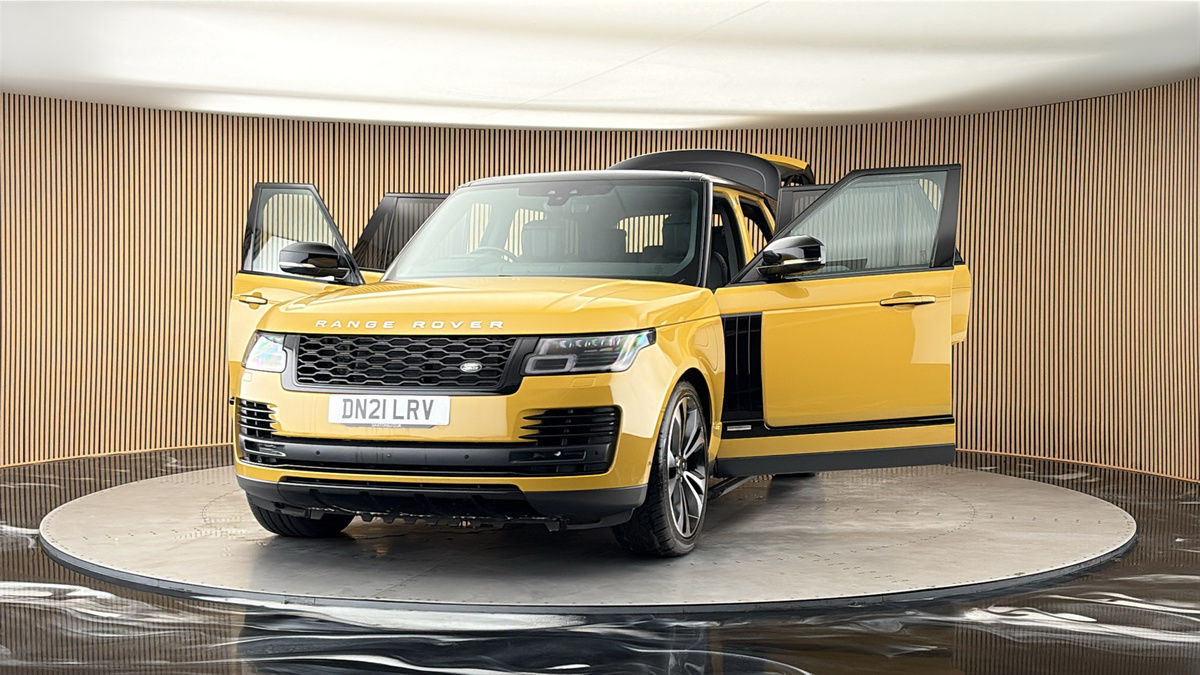 More views of Land Rover Range Rover