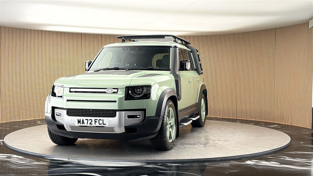 More views of Land Rover Defender 110