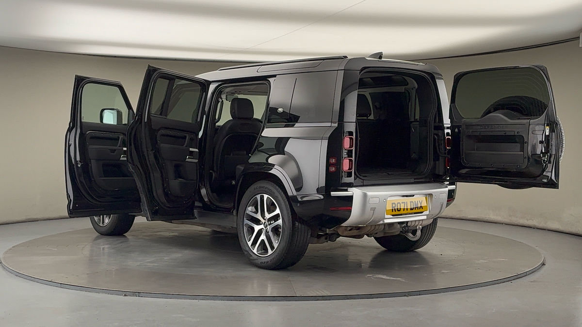 More views of Land Rover Defender 110