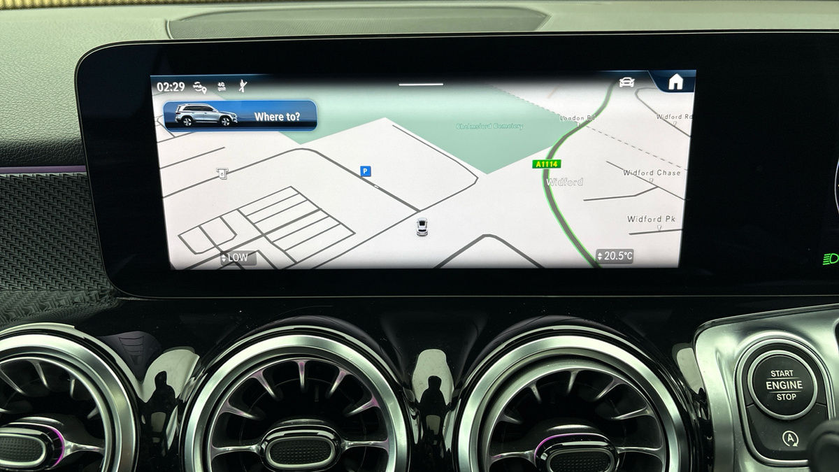 Mercedes-Benz GLB Image 17