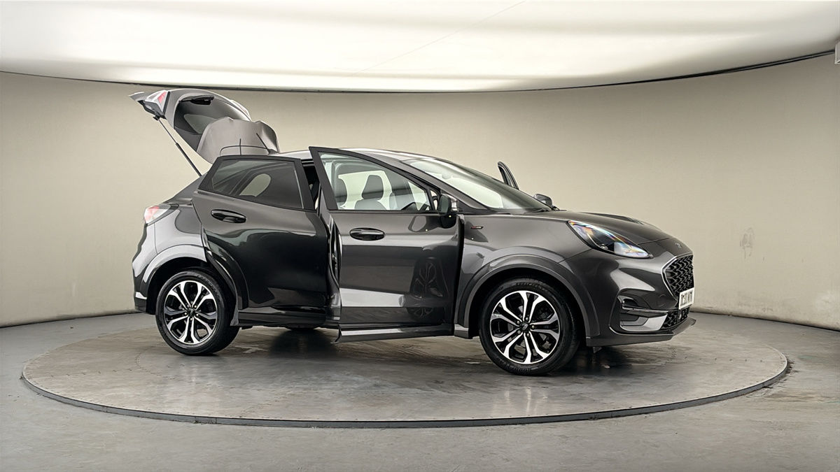 More views of Ford Puma