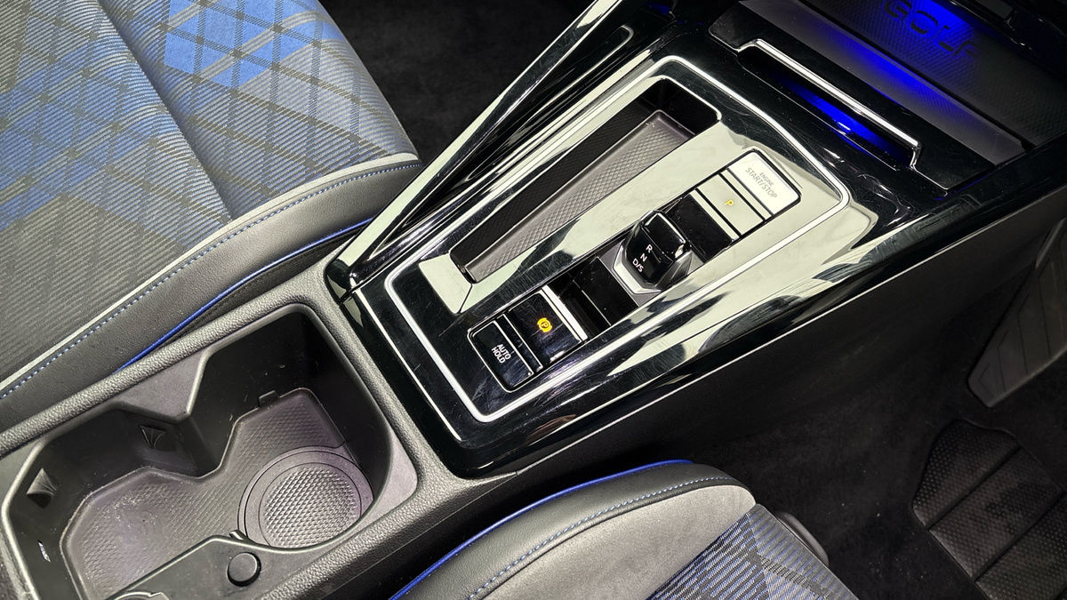 Volkswagen Golf Image 18