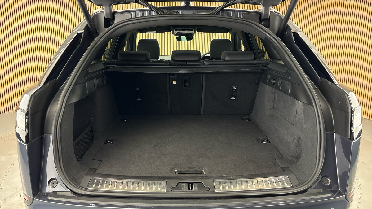 Land Rover Range Rover Velar Image 11