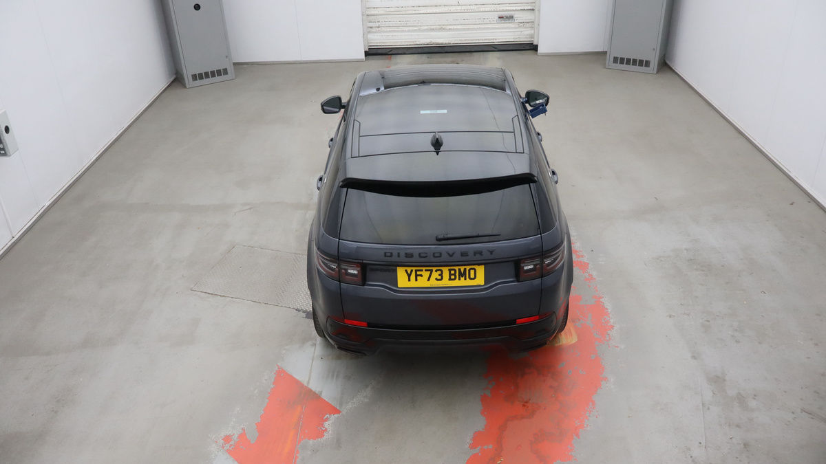 Land Rover Discovery Sport Image 8