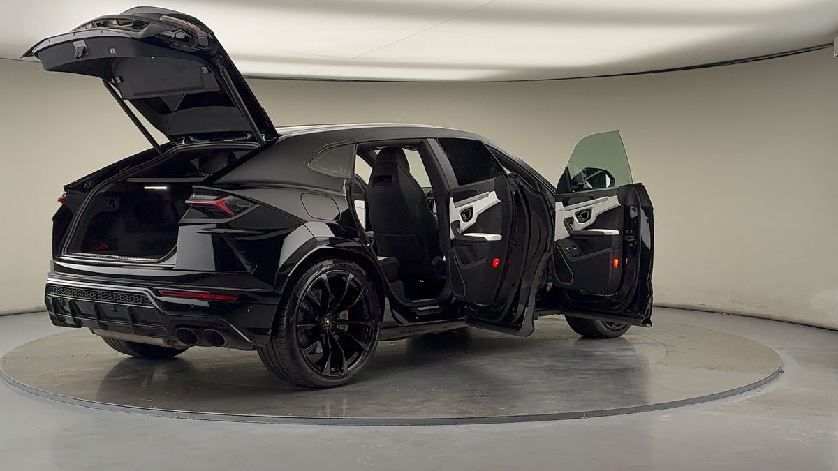 More views of Lamborghini Urus