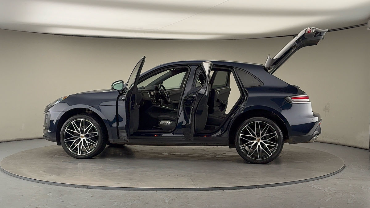 More views of Porsche Macan