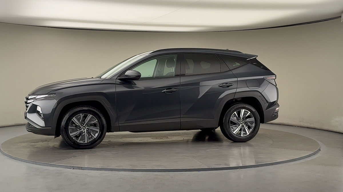 More views of Hyundai TUCSON