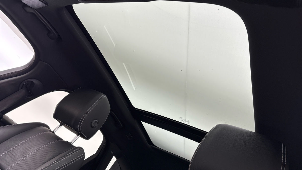 Land Rover Range Rover Velar Image 11