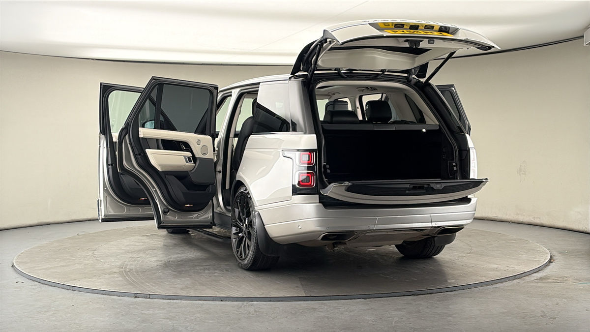 More views of Land Rover Range Rover