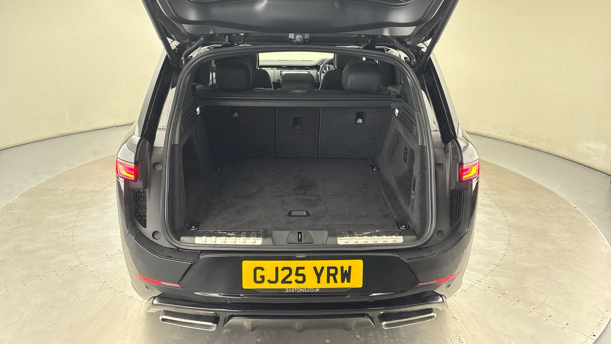 Land Rover Range Rover Sport Image 11