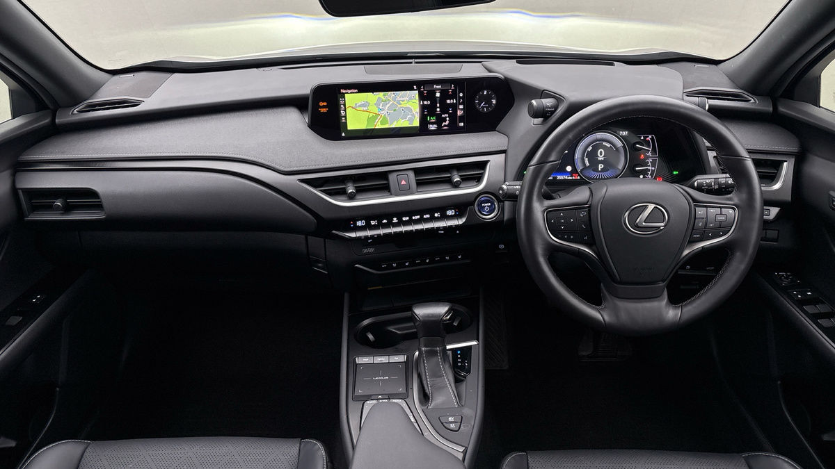 Lexus UX Image 12