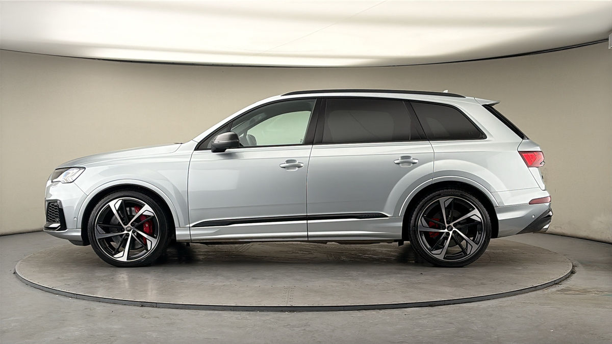 Audi SQ7 Image 15