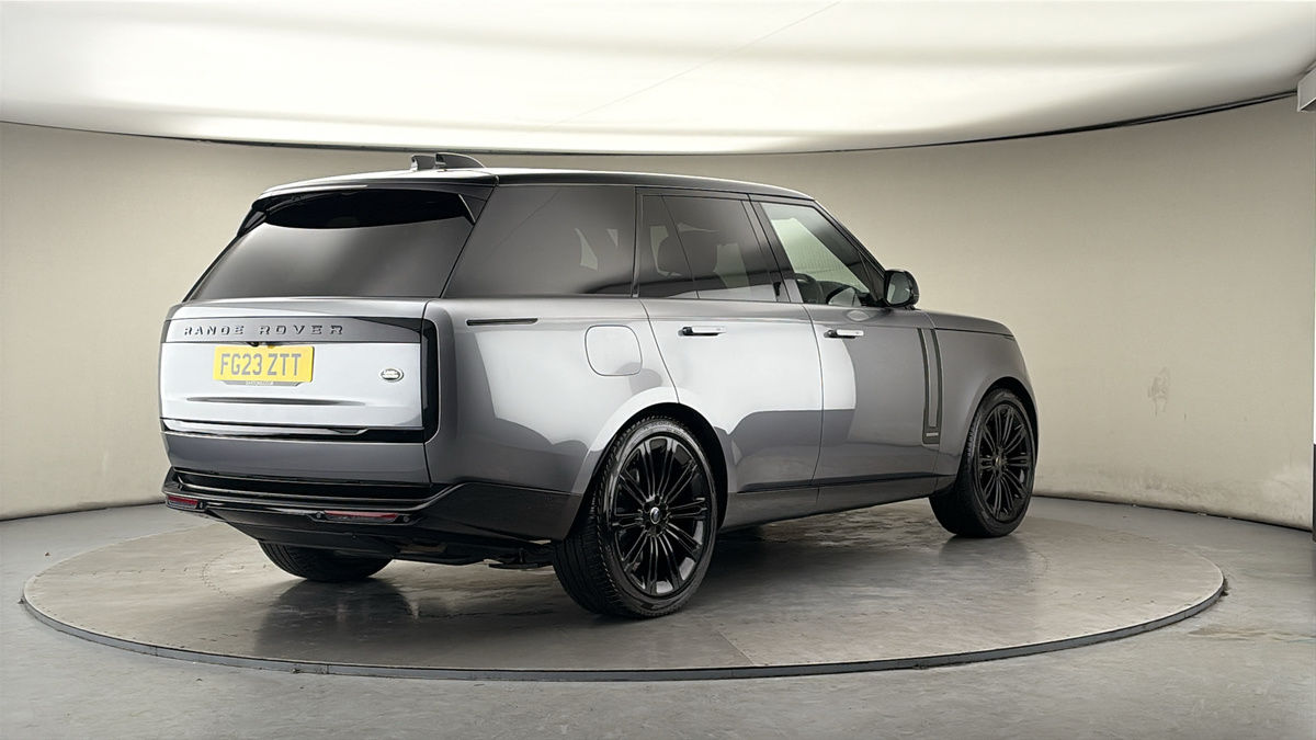 More views of Land Rover Range Rover