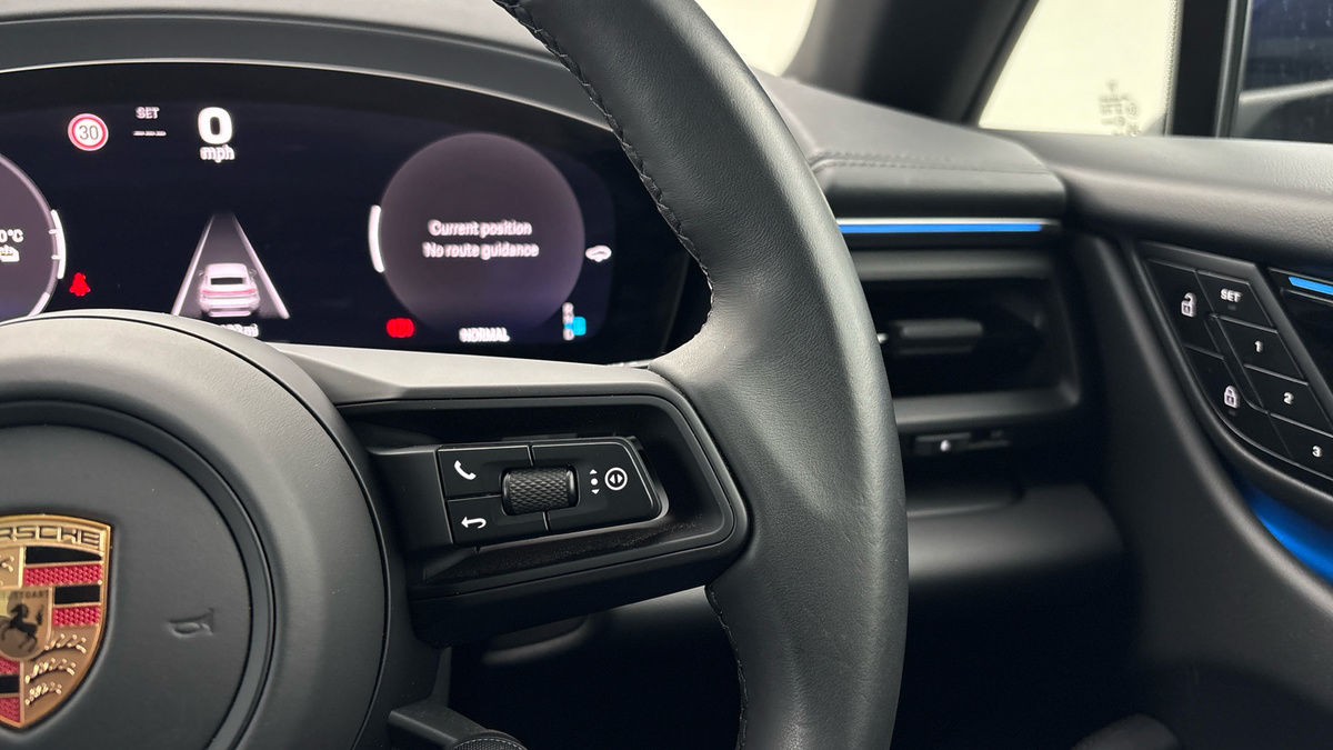 Porsche Macan Image 14